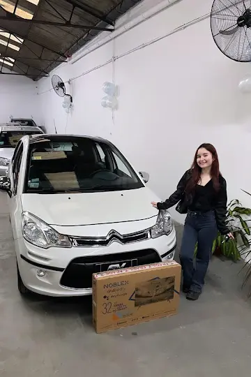 Entrega de vehículo - Mari Opoka